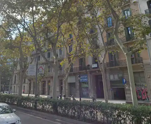 Vista exterior de Local de alquiler en Sant Adrià de Besòs