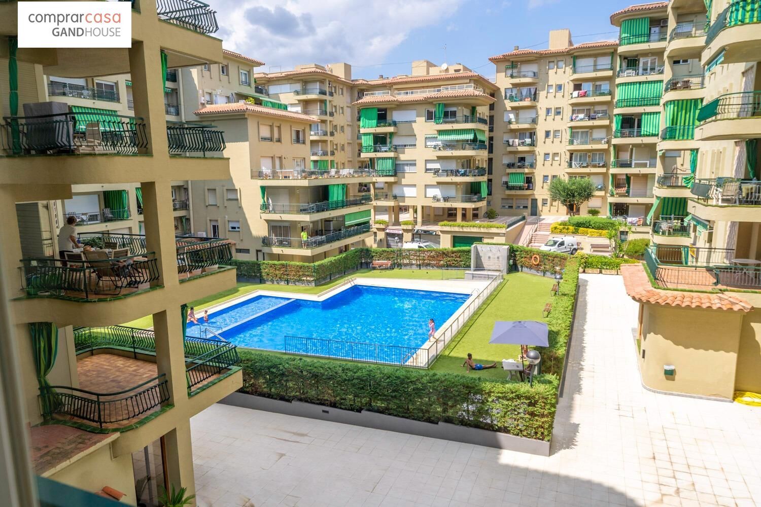 Piscina de Pis en venda en Castell-Platja d'Aro amb Calefacció, Balcó i Piscina comunitària
