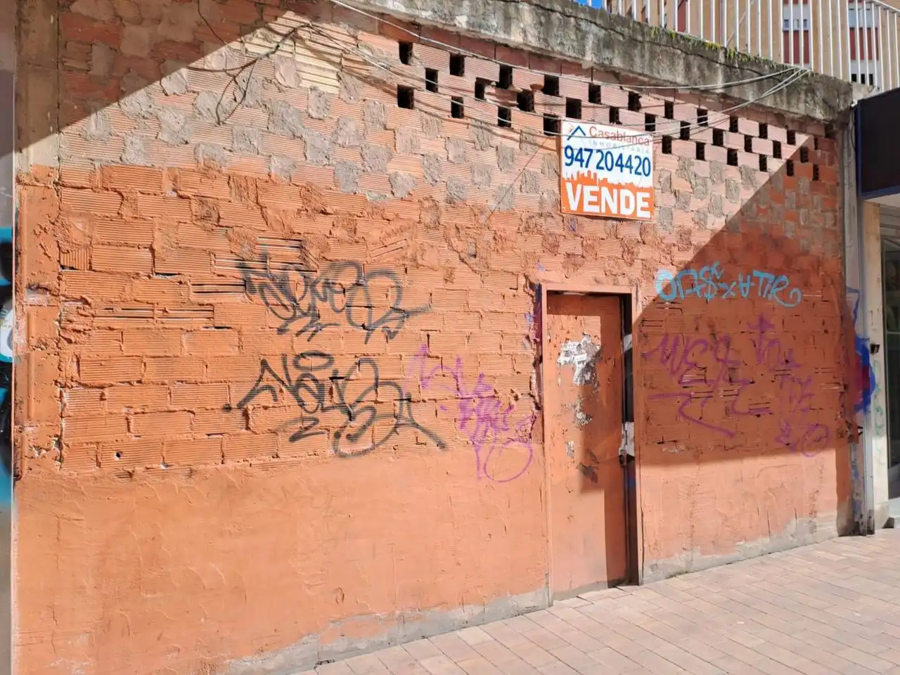Exterior view of Commercial properties for sale in Burgos