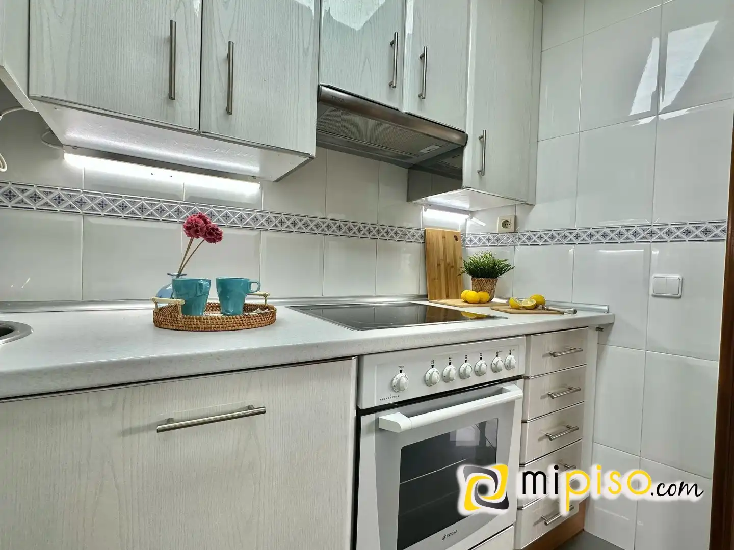 Kitchen of Flat for sale in Laredo  with Furnished
