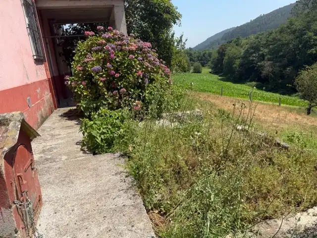 Country house zum Verkauf in Trabada mit Heizung, Privatgarten und Terrasse