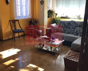 Sala d'estar de Apartament en venda en Villaquilambre amb Terrassa