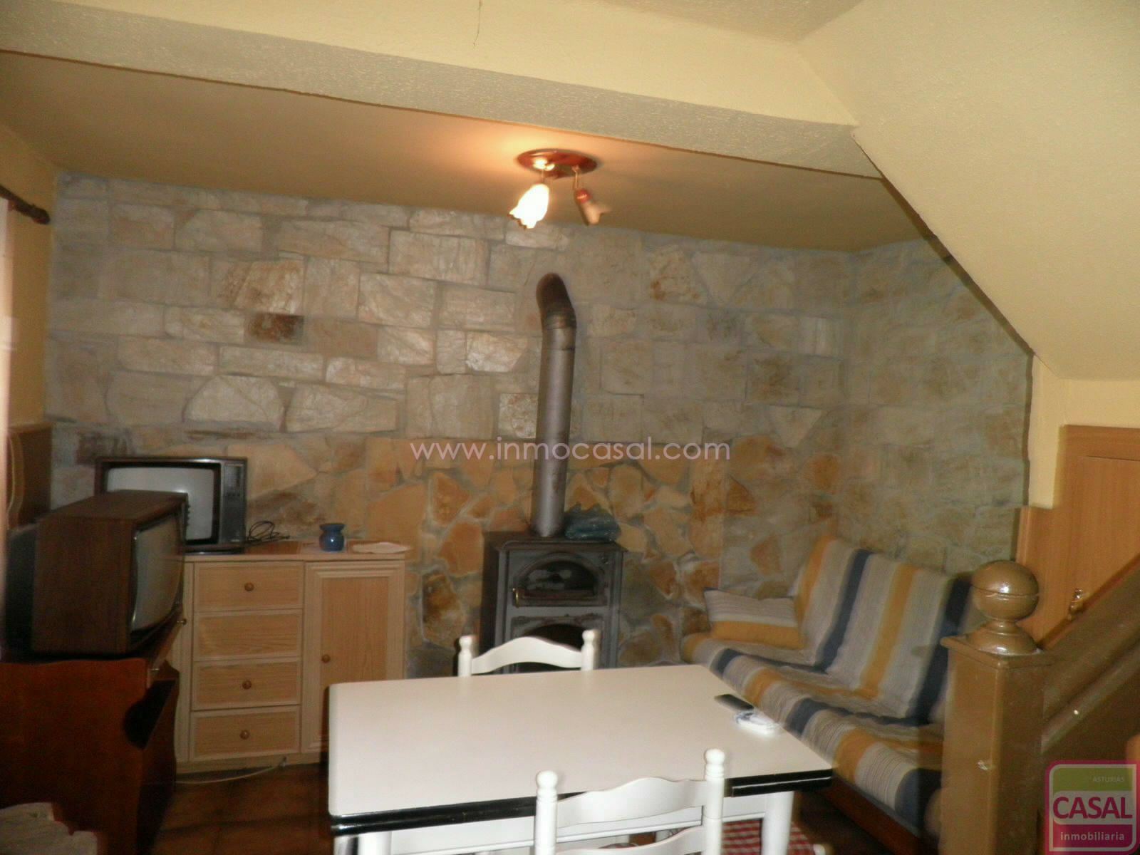 Sala de estar de Casa o chalet en venta en San Martín del Rey Aurelio con Calefacción, Terraza y Trastero