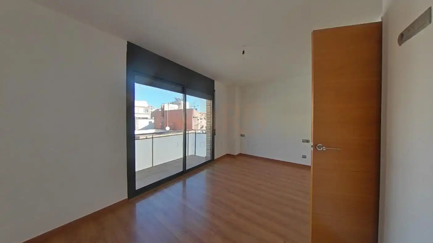 Duplexes for sale in Calle TREBALL, 31, Diagonal - Colomeres