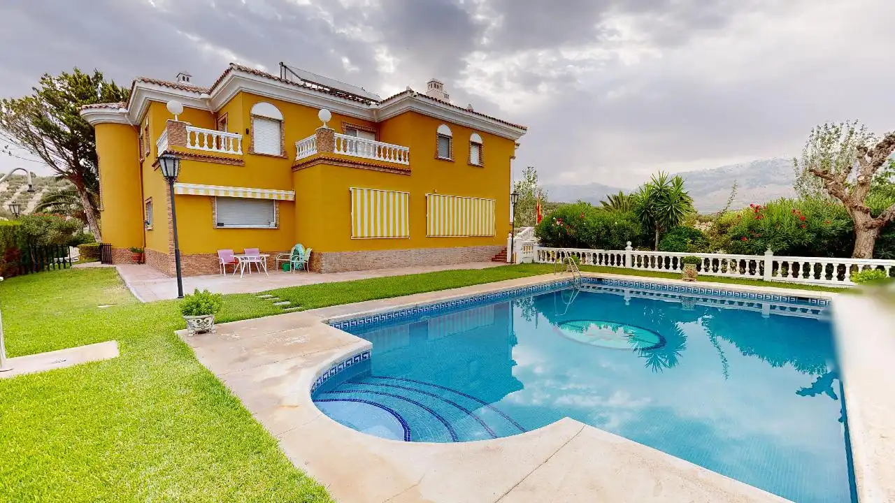 Xalet amb piscina en venda a Urb. Las Lomas