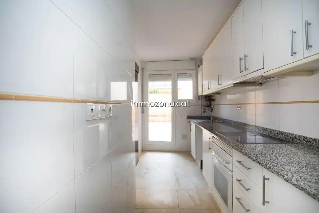 Duplexes for sale in Carrer Giralda, Residencial Blanes - Vistamar