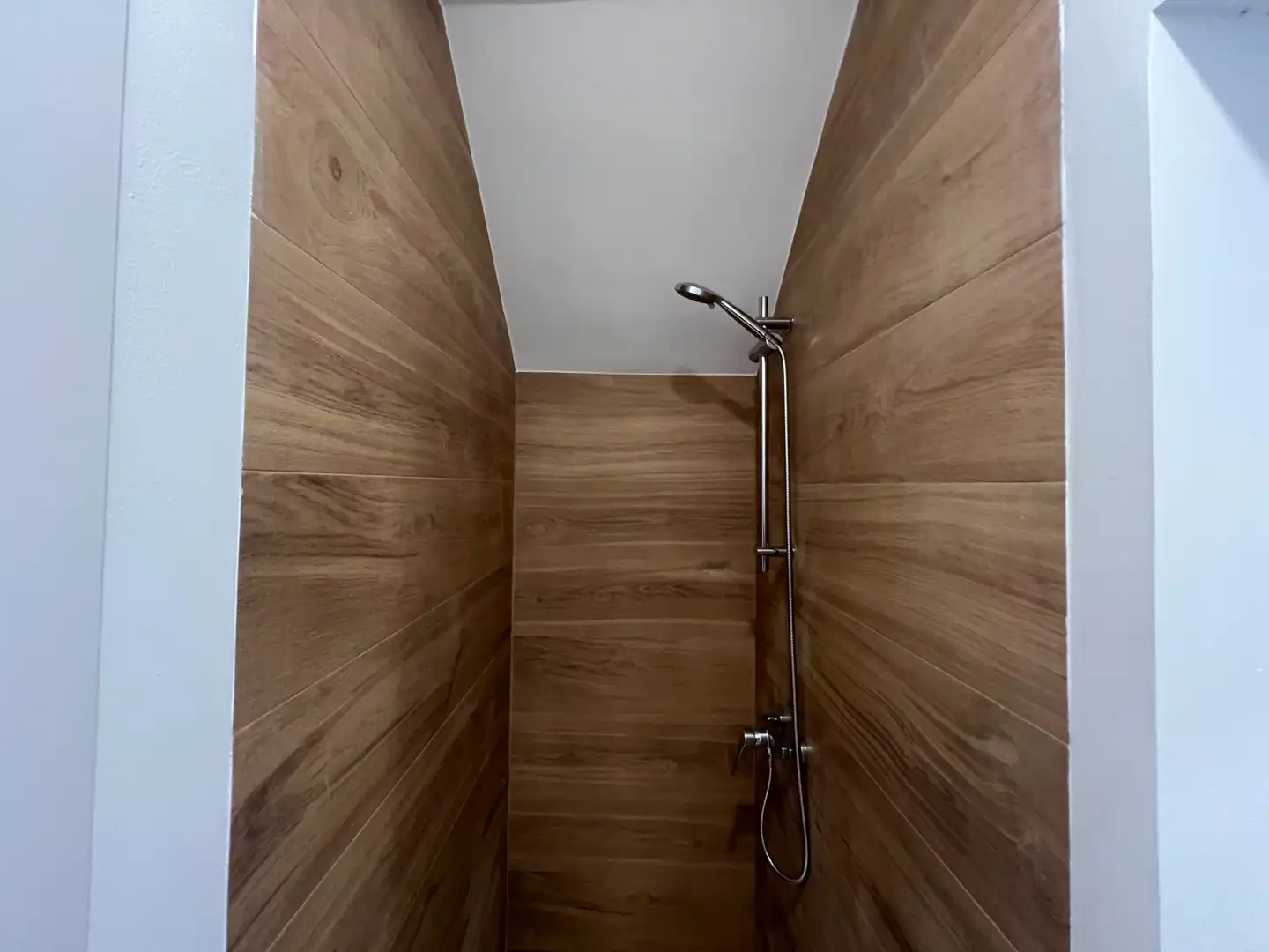Bany de Casa o xalet per a compartir en Madrid amb Aire condicionat, Calefacció i Jardí privat