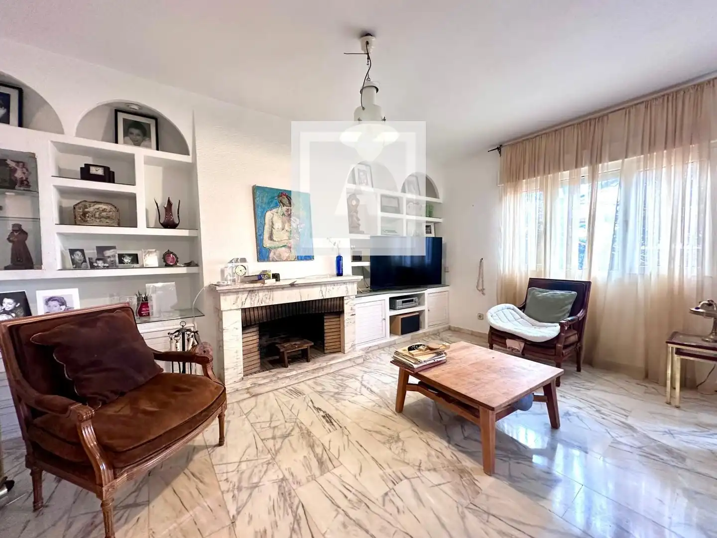 Sala de estar de Casa adosada en venta en Población de Arroyo con Aire acondicionado, Calefacción y Jardín privado