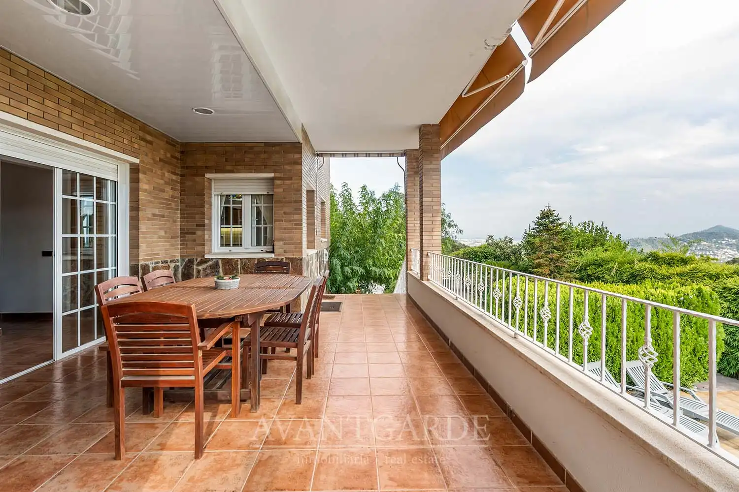 Terrassa de Casa o xalet en venda en Pallejà amb Aire condicionat, Calefacció i Jardí privat