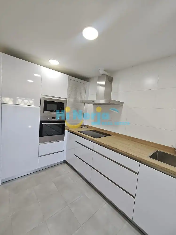 Apartamento con piscina en venta en Caleta de Vélez, imagen 17