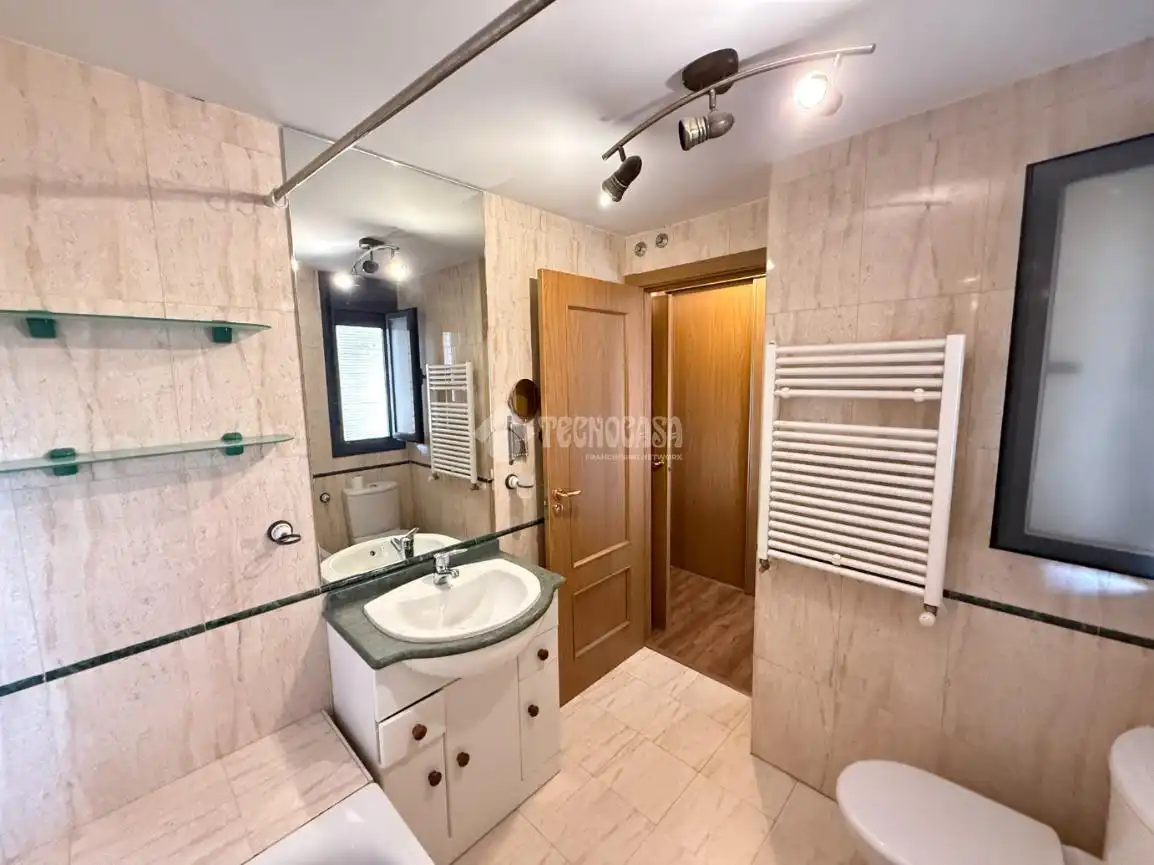 Baño de Piso en venta en Madrid con Aire acondicionado, Calefacción y Parquet