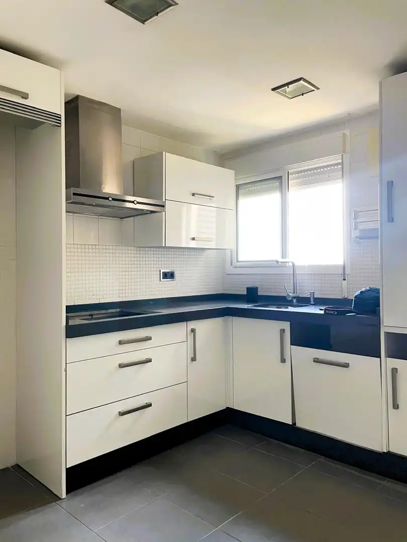 Küche von Wohnung zum Verkauf in Puerto Real mit Heizung und Abstellraum