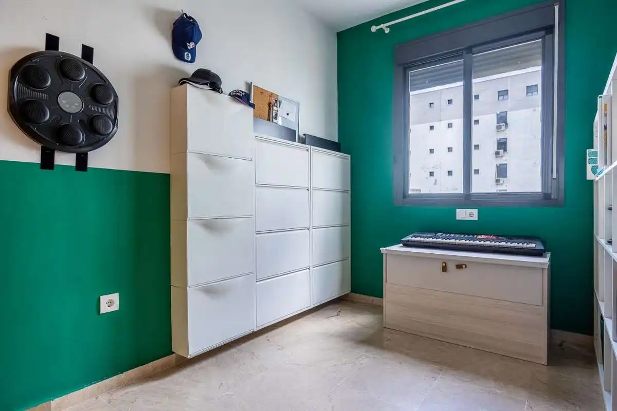 Bedroom of Flat for sale in Sevilla  with Air Conditioner, Heating and Storage room