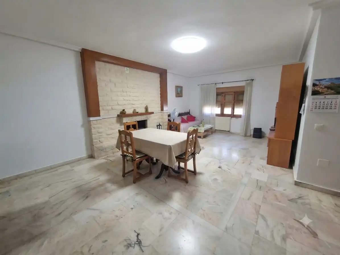 Casa adosada en venda en Torralba de Calatrava amb Aire condicionat, Calefacció i Terrassa