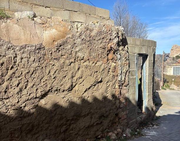 Terreno residencial en Venta en Baja en Utrillas