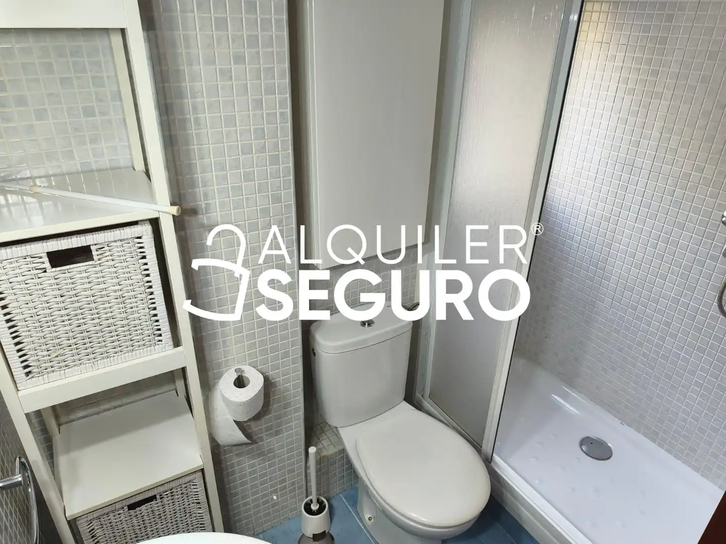 Bany de Pis de lloguer en Sevilla amb Aire condicionat