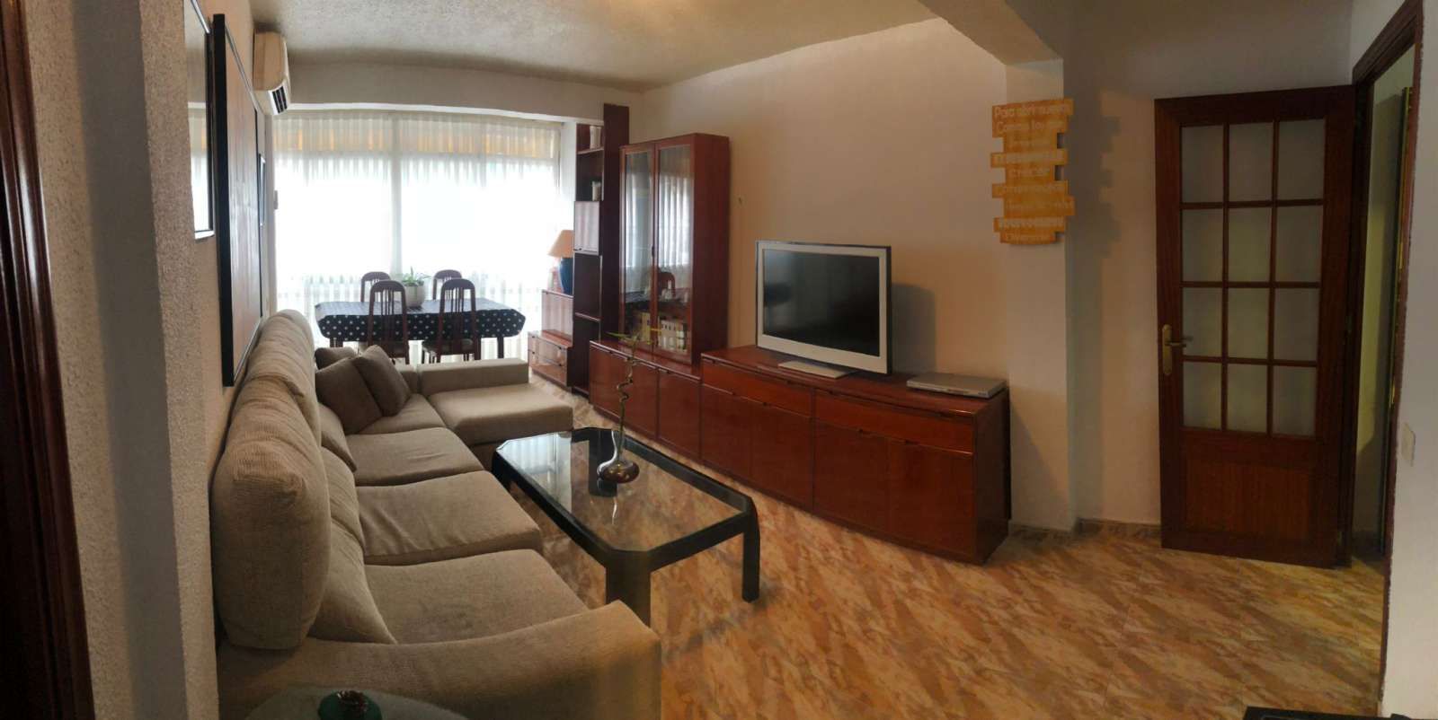 Sala de estar de Apartamento para compartir en Alicante / Alacant con Aire acondicionado, Terraza y Amueblado