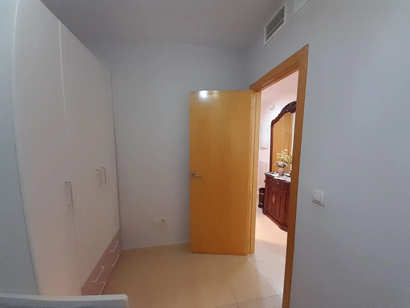 Flat with terrace to rent in Ctra. Circunvalación - La Magdalena, imagen 27