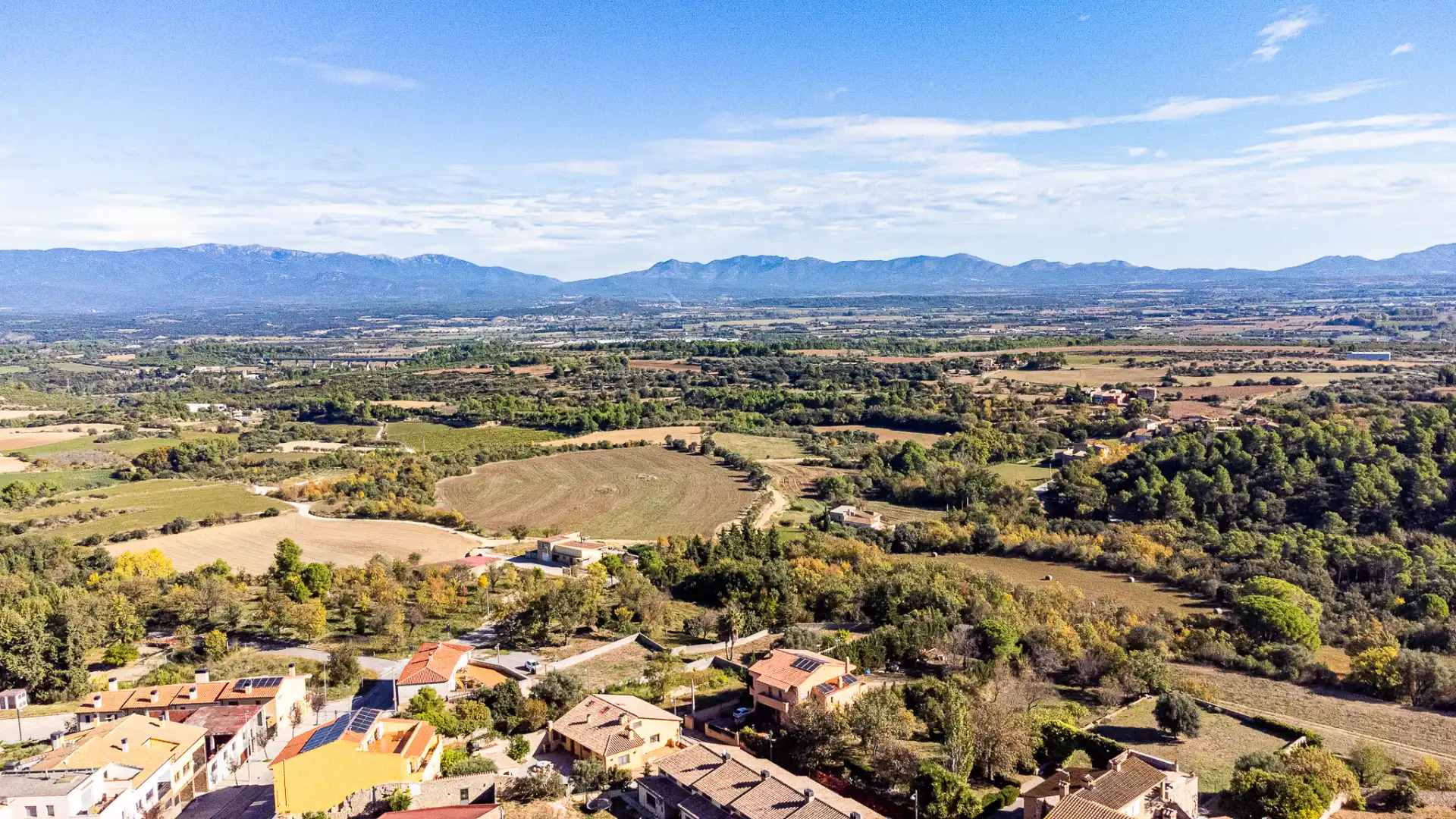 Detached homes for sale in Llers  with Air Conditioner, Heating and Terrace
