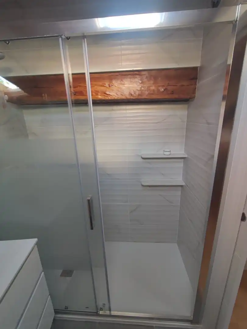 Badezimmer von Loft zur Miete in Málaga mit Klimaanlage, Terrasse und Möbliert