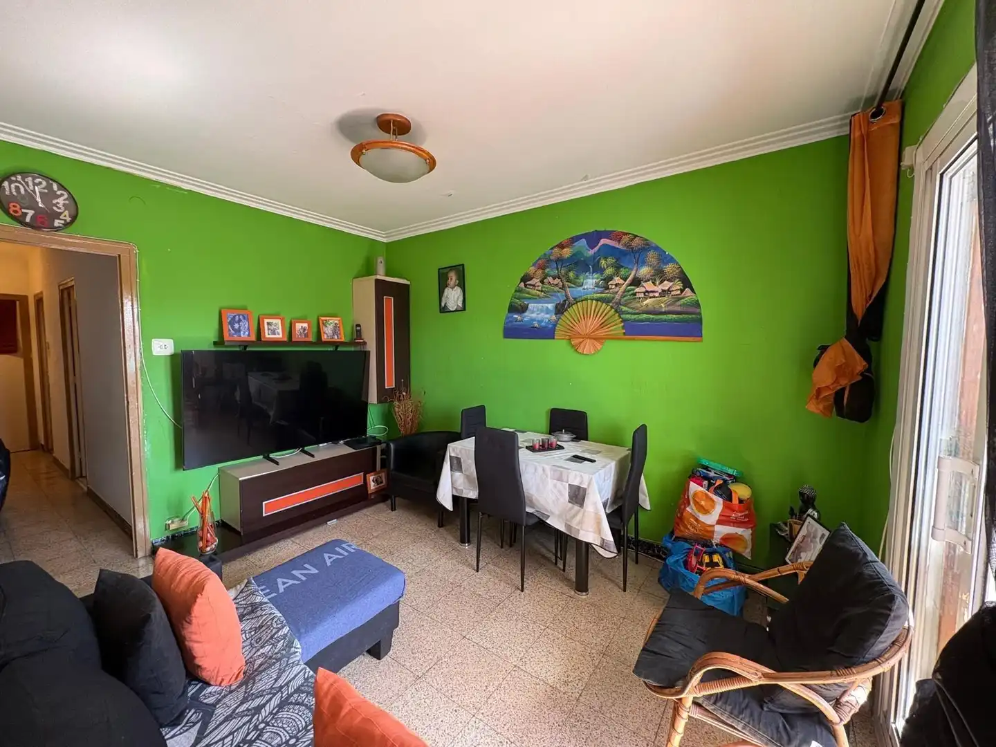 Sala de estar de Piso en venta en L'Hospitalet de Llobregat con Balcón