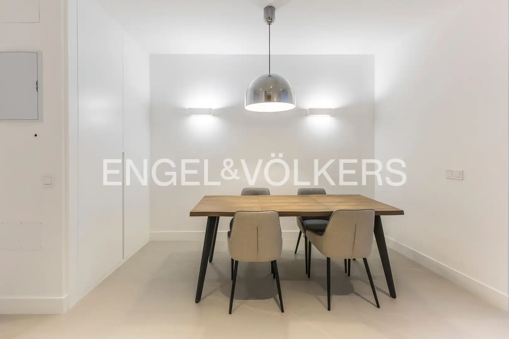 Comedor de Piso de alquiler en Madrid con Aire acondicionado, Calefacción y Amueblado