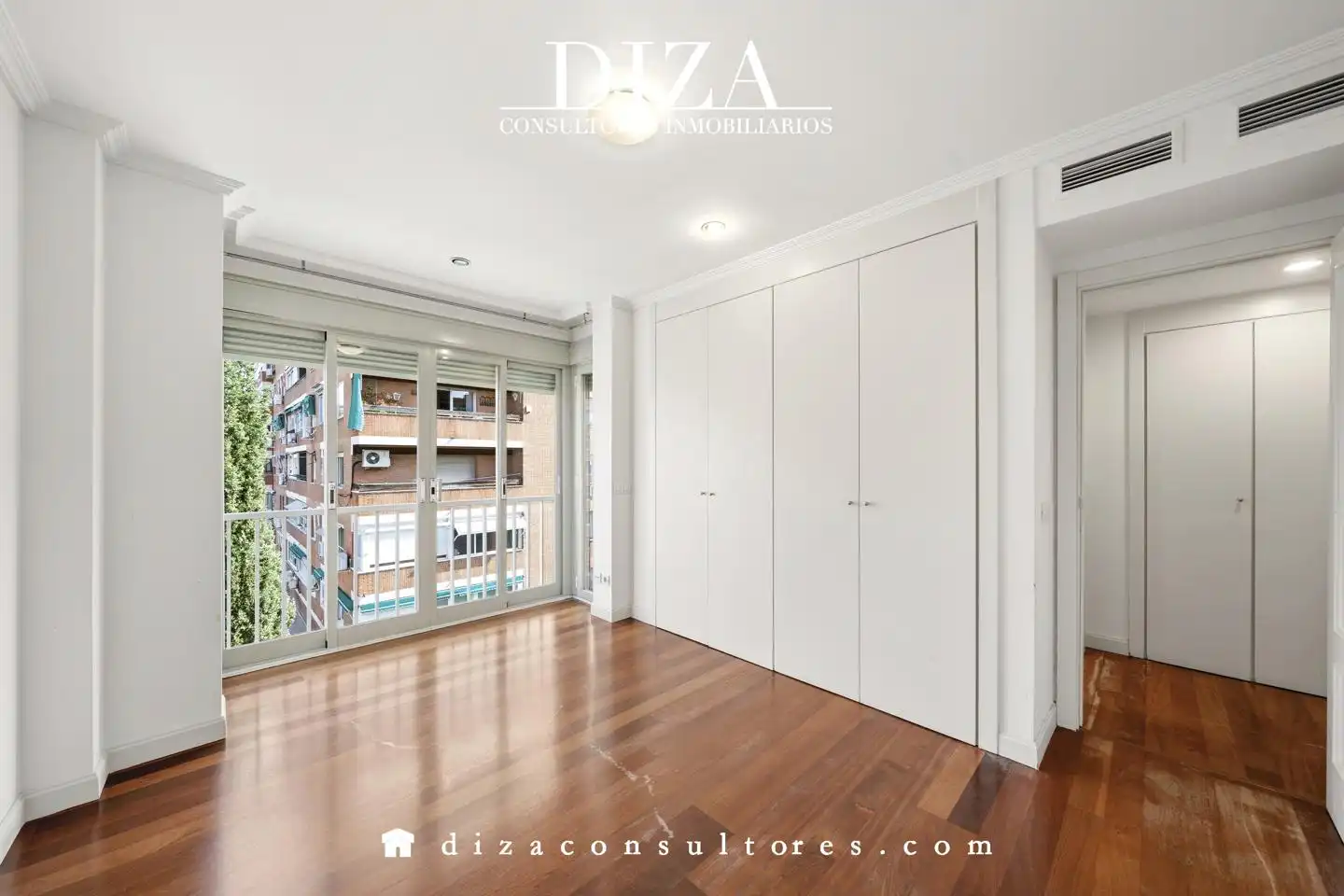 Habitación de Piso en venta en Madrid con Aire acondicionado, Calefacción y Jardín privado