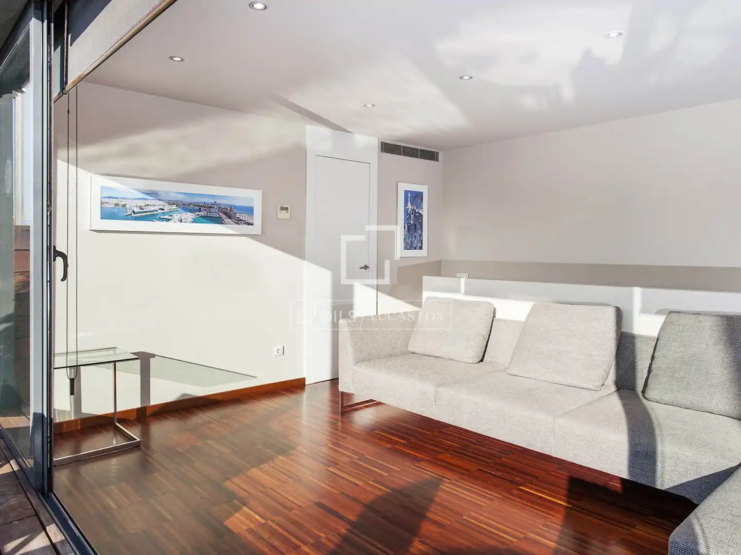 Living room of Attic for sale in Barcelona  with Air Conditioner, Parquet flooring and Terrace
