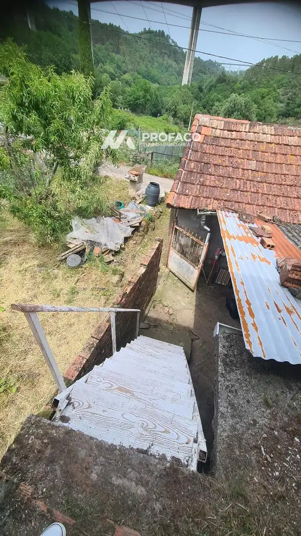 Casa adosada en venda en Punxín