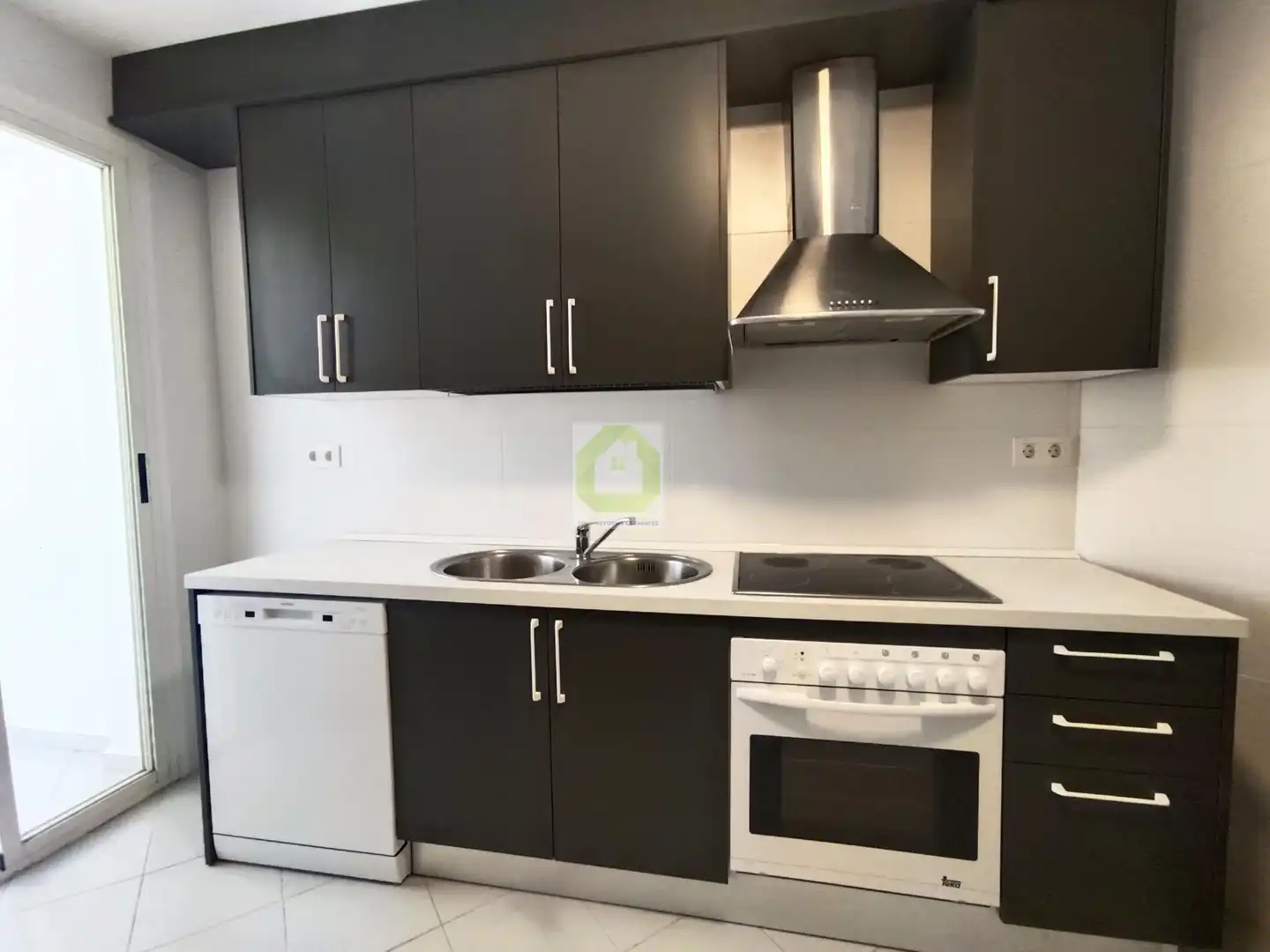 Kitchen of Flat for share in Armilla  with Furnished