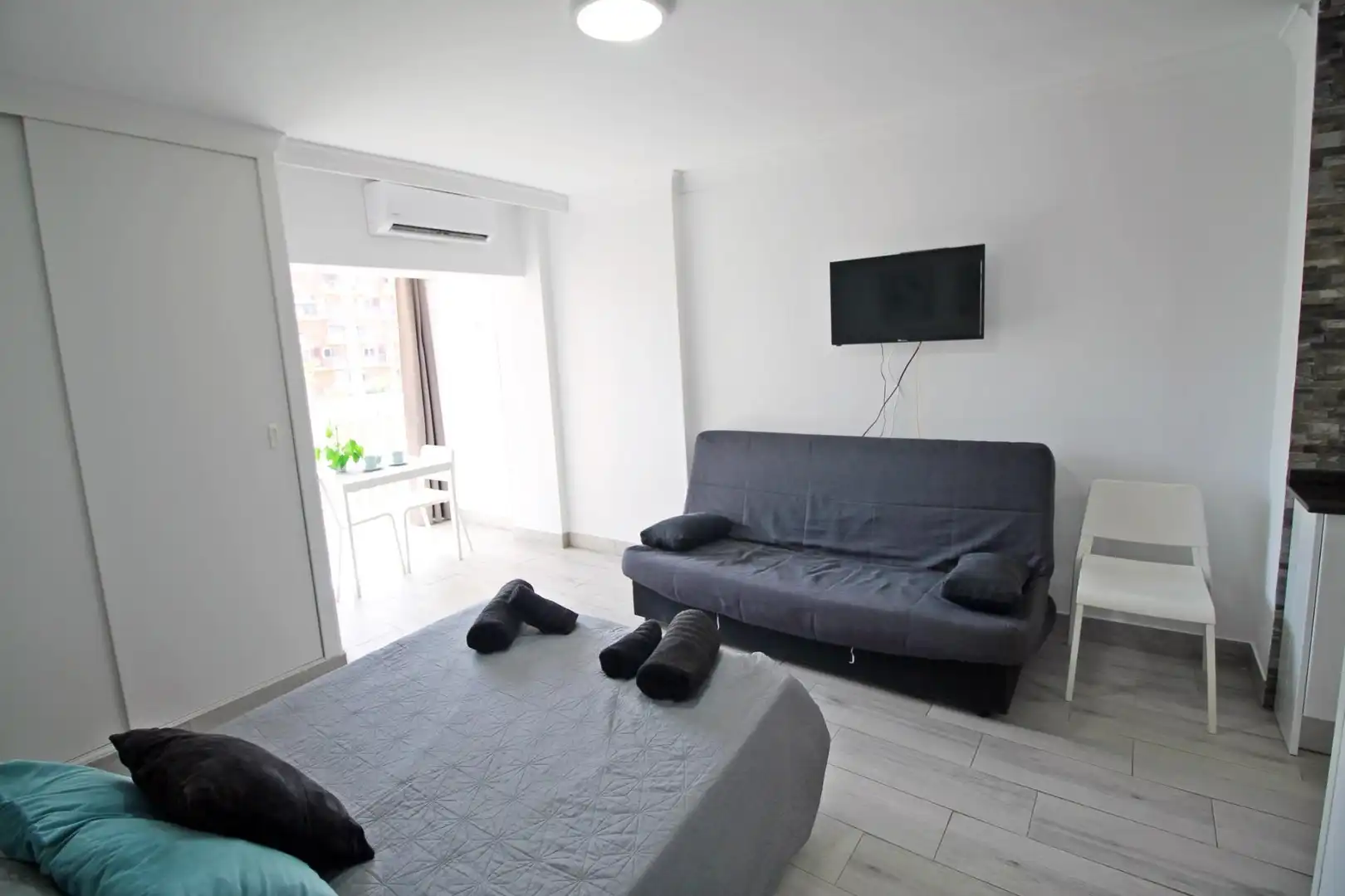Schlafzimmer von Wohnung zum Verkauf in Benalmádena mit Klimaanlage, Privatgarten und Möbliert