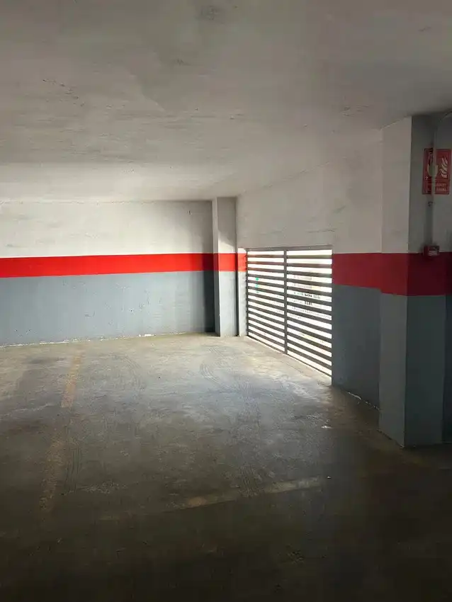 Parkplatz von Garage zur Miete in Valencia