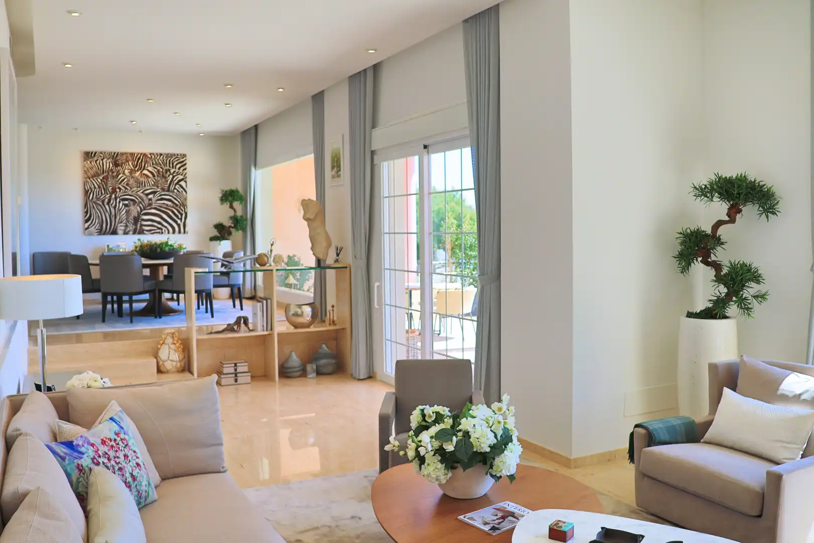 Living room of Houses for sale in Calvià  with Air Conditioner, Private garden and Terrace