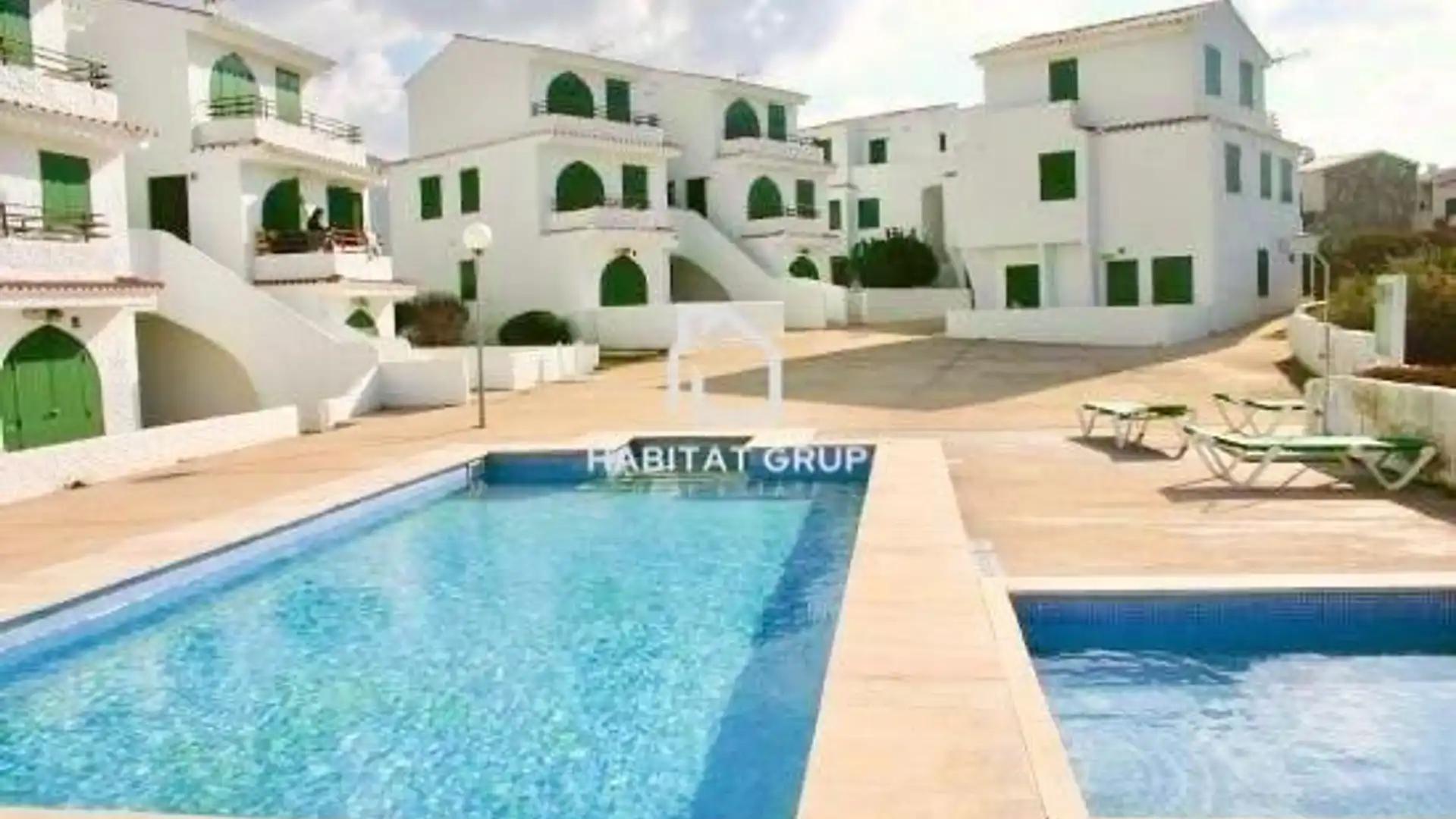 Piscina de Piso en venta en Ciutadella de Menorca con Calefacción, Terraza y Piscina comunitaria