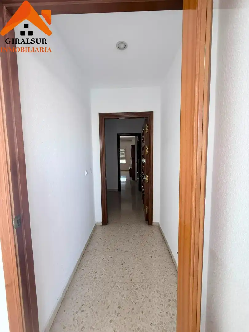 Flat for sale in Sevilla  with Air Conditioner