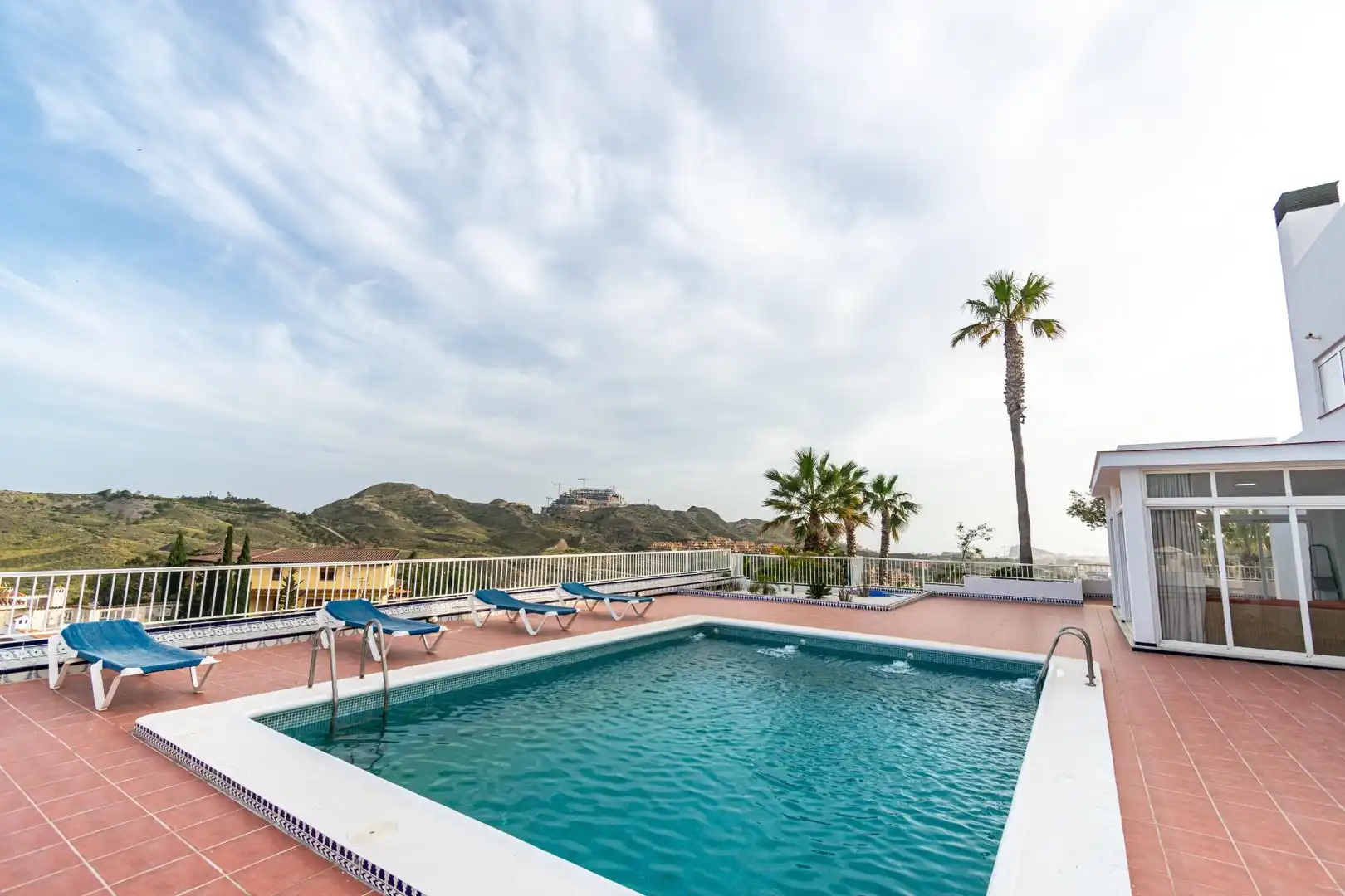 Piscina de Casa o xalet en venda en Águilas amb Aire condicionat, Jardí privat i Terrassa