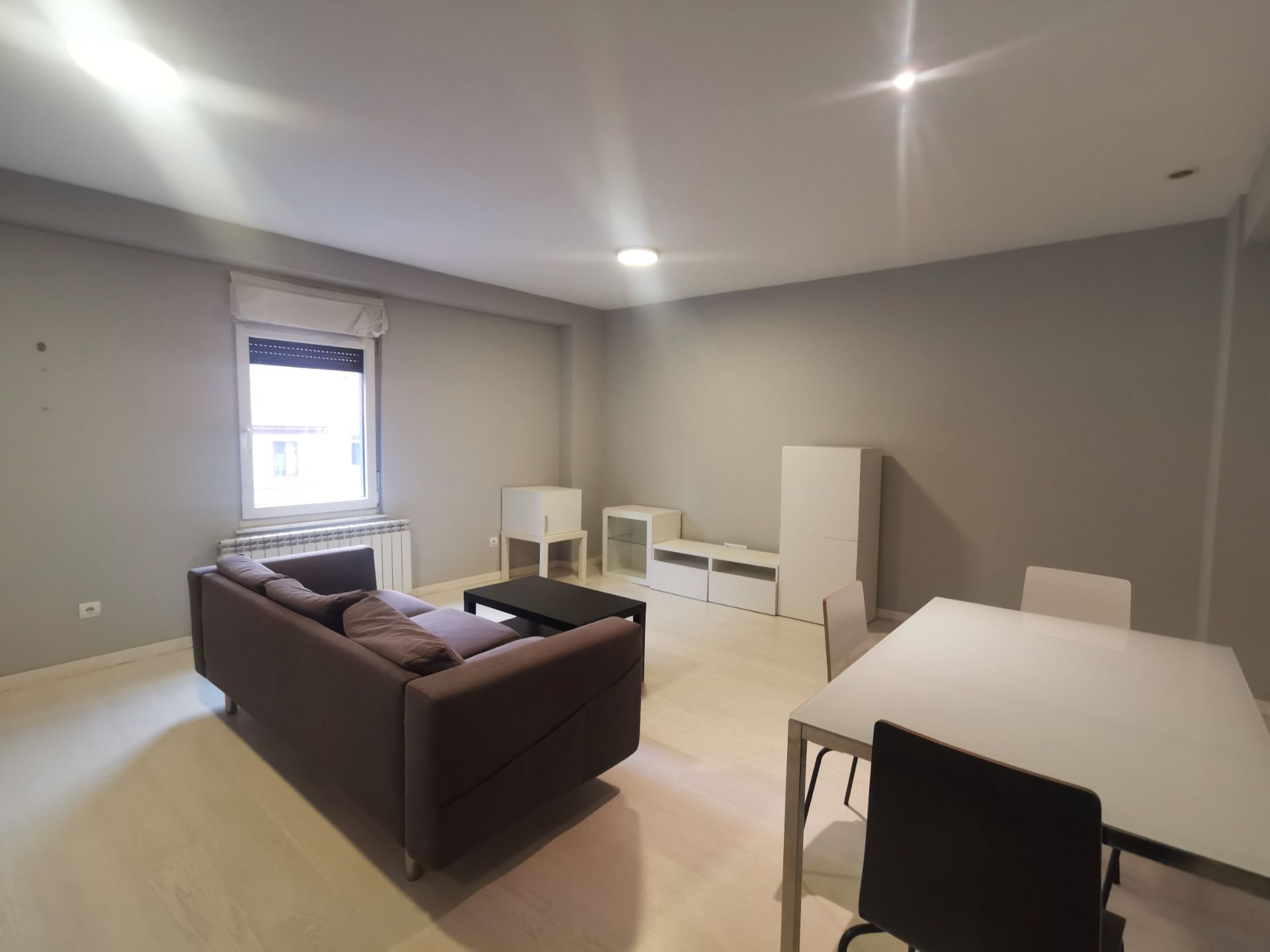 Living room of Flat to rent in Salamanca Capital  with Heating, Parquet flooring and Furnished