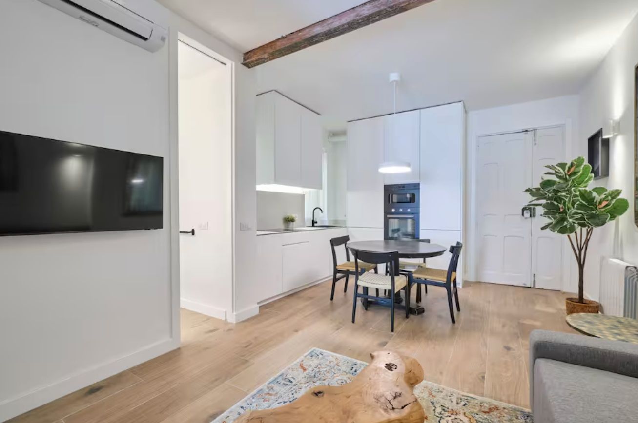 Küche von Wohnungen zur Miete in  Madrid Capital mit Klimaanlage, Heizung und Parkett