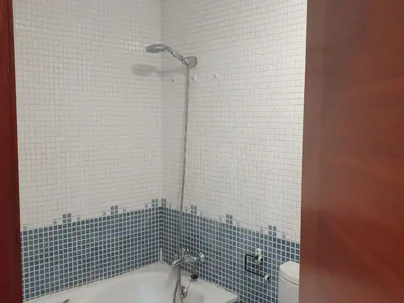 Badezimmer von Wohnungen zur Miete in Avilés