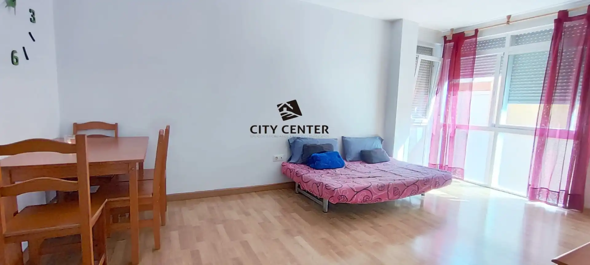 Dormitori de Apartament en venda en Arona amb Parquet, Moblat i Balcó