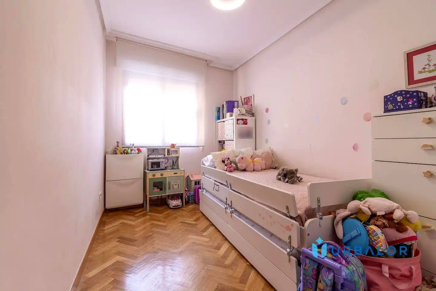 Dormitori de Pis en venda en Alcorcón amb Calefacció, Parquet i Piscina comunitària