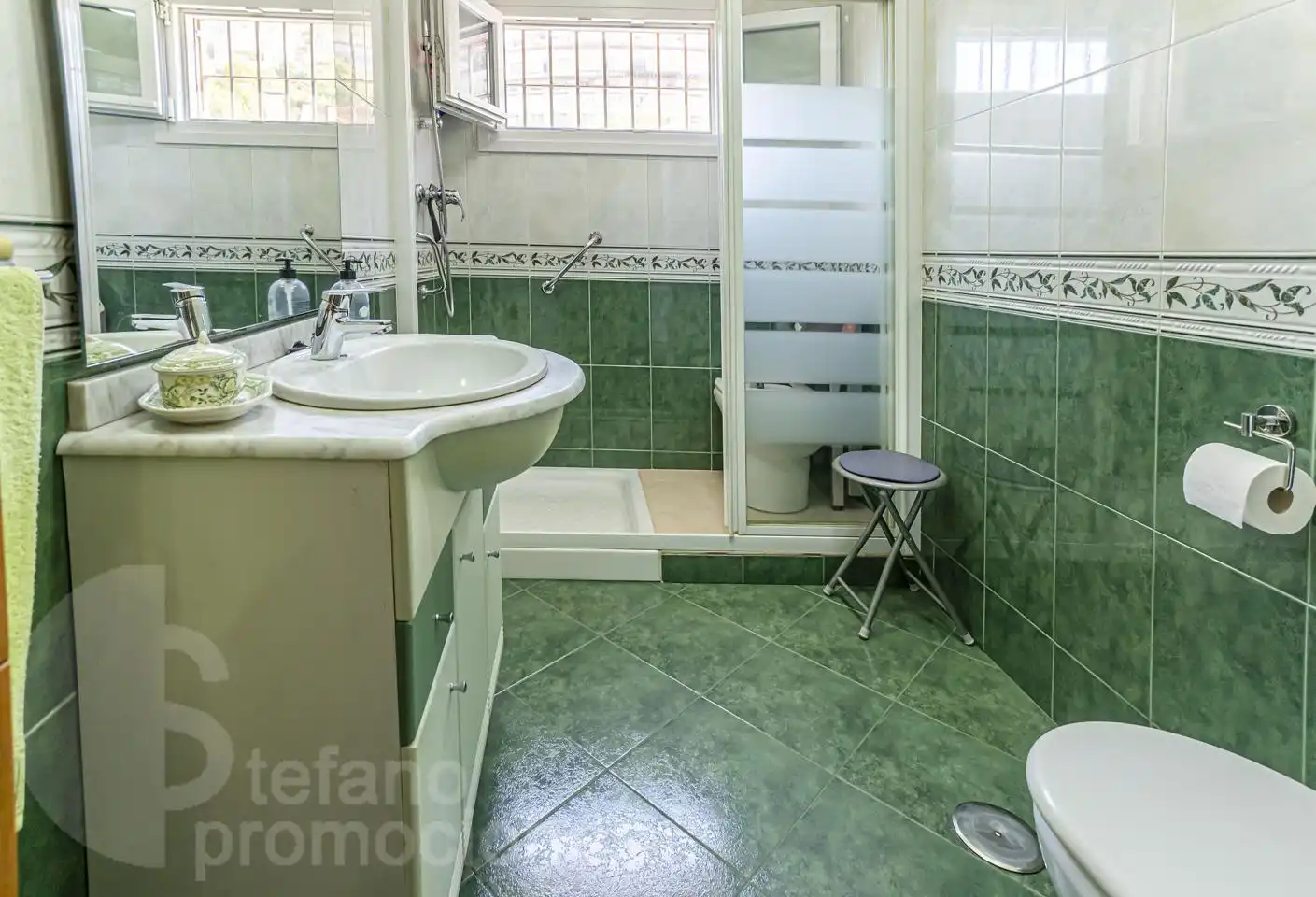 Badezimmer von Haus oder Chalet zum Verkauf in Málaga mit Klimaanlage, Privatgarten und Terrasse