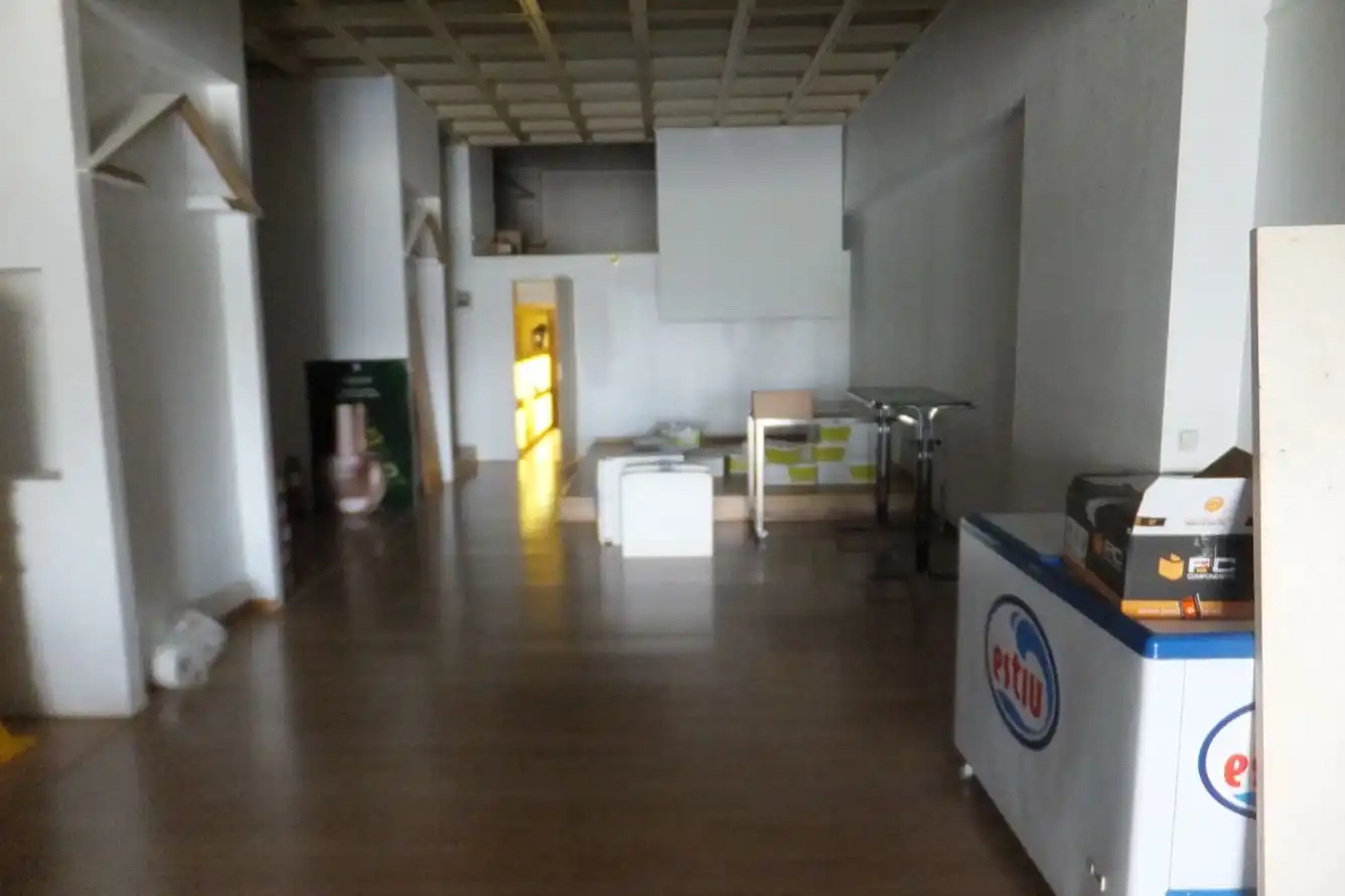 Local comercial de lloguer a Calle Yanguas y Miranda, imagen 15