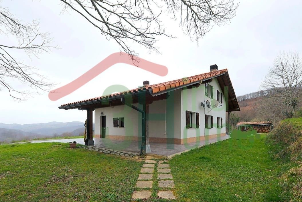 House or chalet for sale in Etxalar