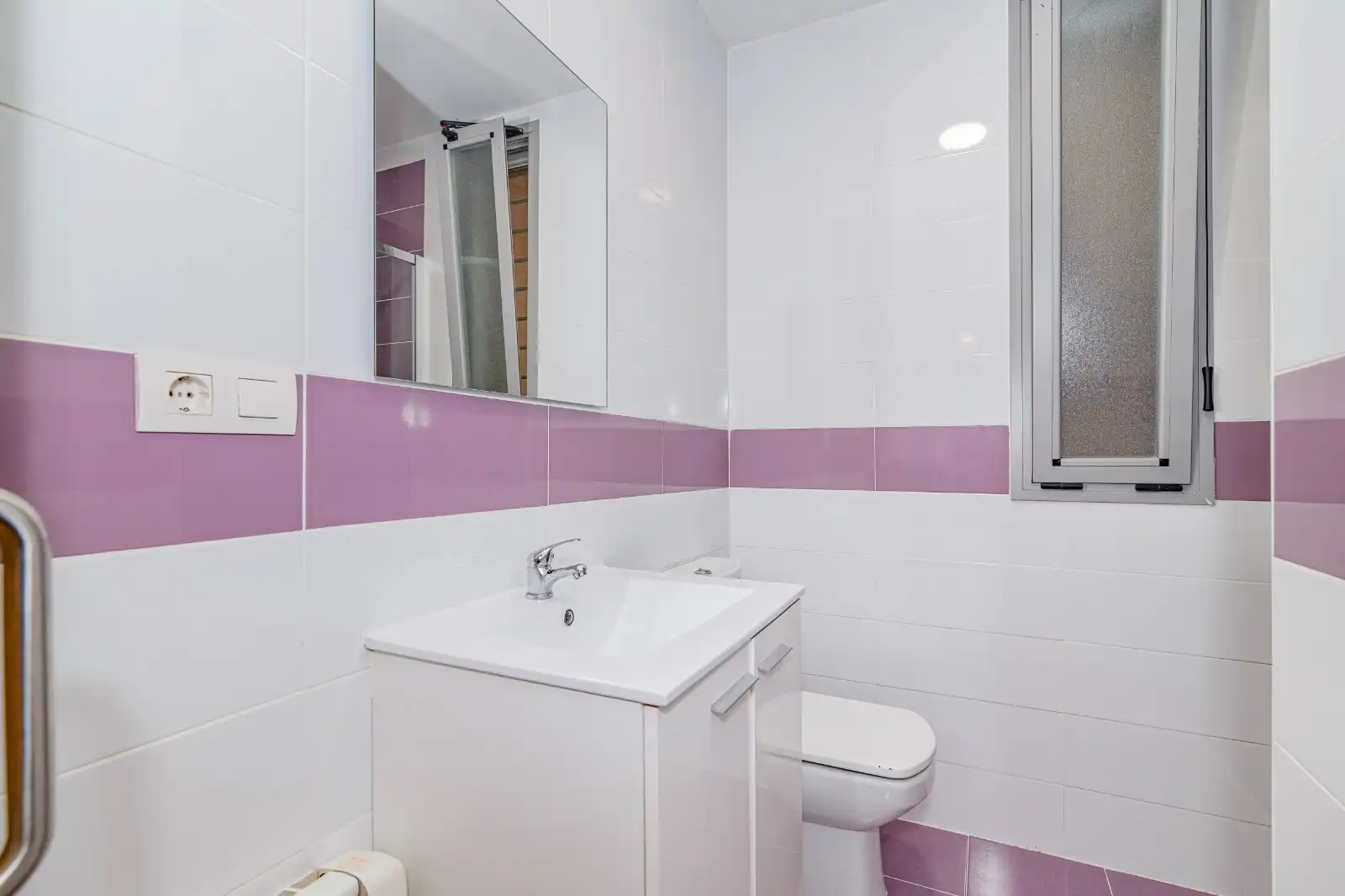 Badezimmer von Wohnung zum Verkauf in Peligros mit Klimaanlage, Heizung und Parkett