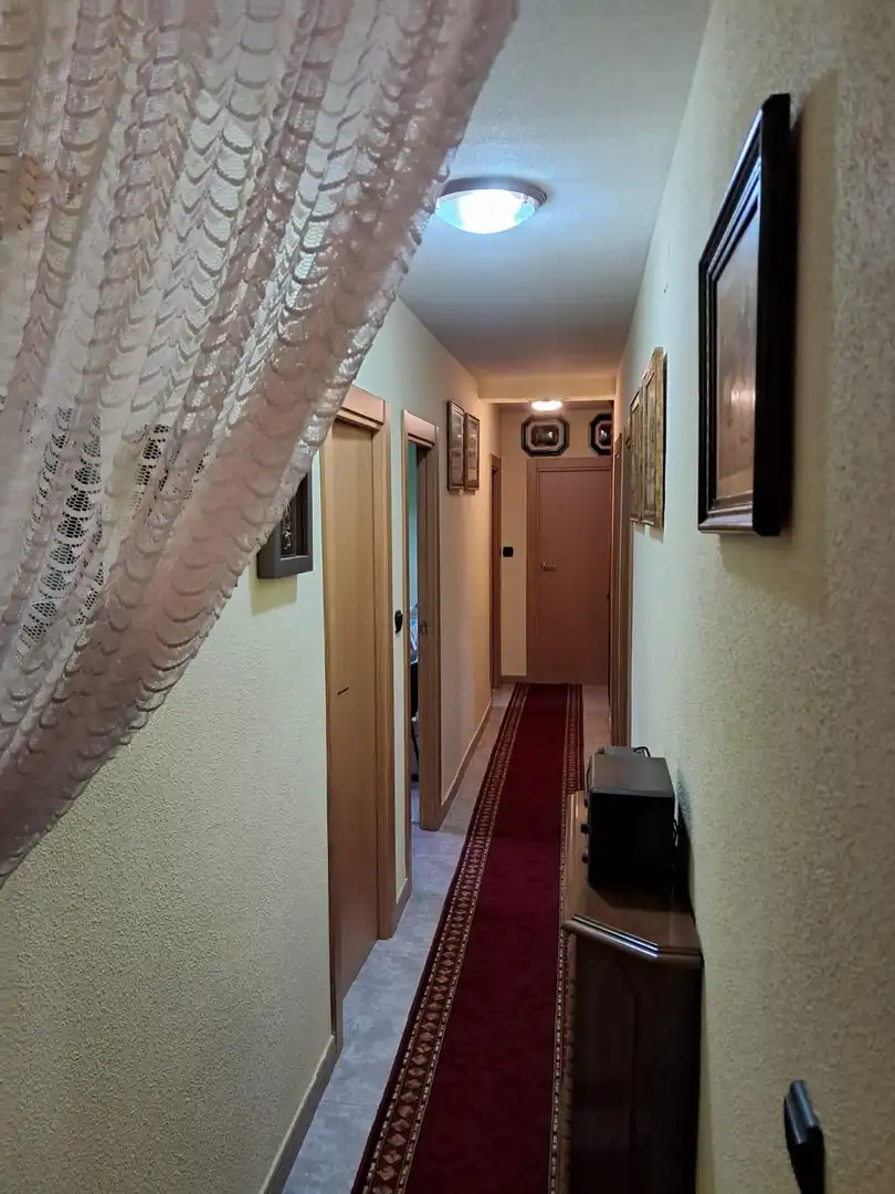 Wohnung zum Verkauf in La Vellés  mit Privatgarten und Schwimmbad