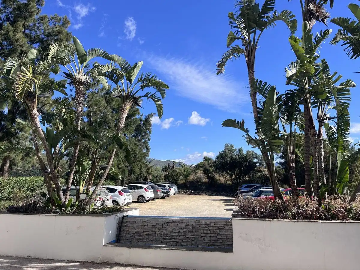 Aparcament de Apartament de lloguer en Estepona amb Calefacció, Terrassa i Moblat