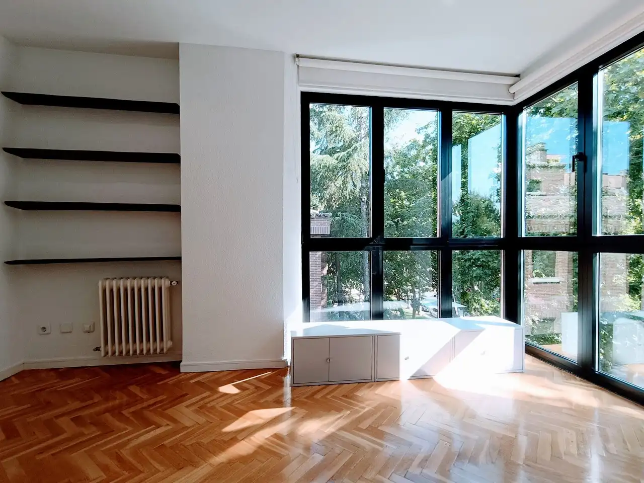Wohnzimmer von Wohnung zur Miete in Madrid mit Klimaanlage, Heizung und Parkett