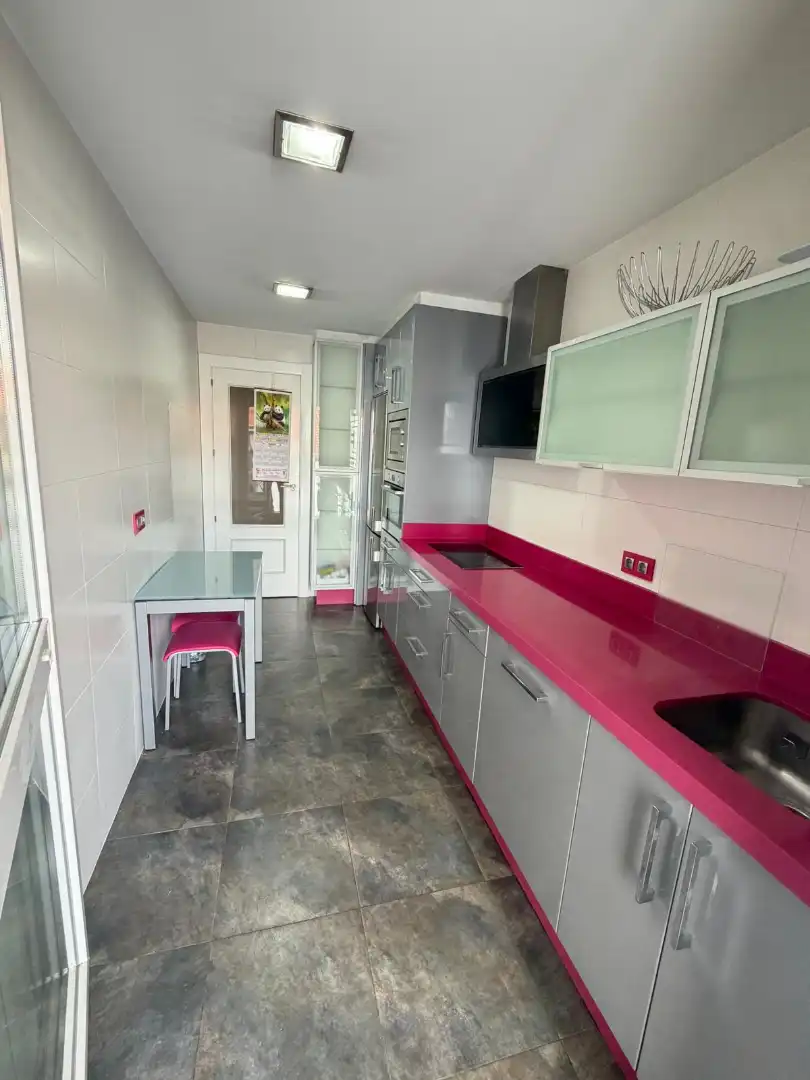 Kitchen of Duplexes for rent in Renedo
