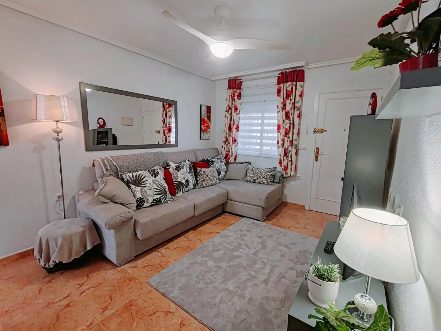 Bungalow con piscina en venta en Zona Carrefour - Urbanizaciones, imagen 8